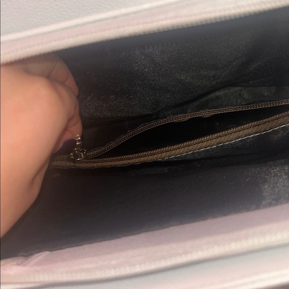 Guess Vintage Elegant White large Handbag / Tote Book Bag purse Faux Leather - Picture 10 of 14